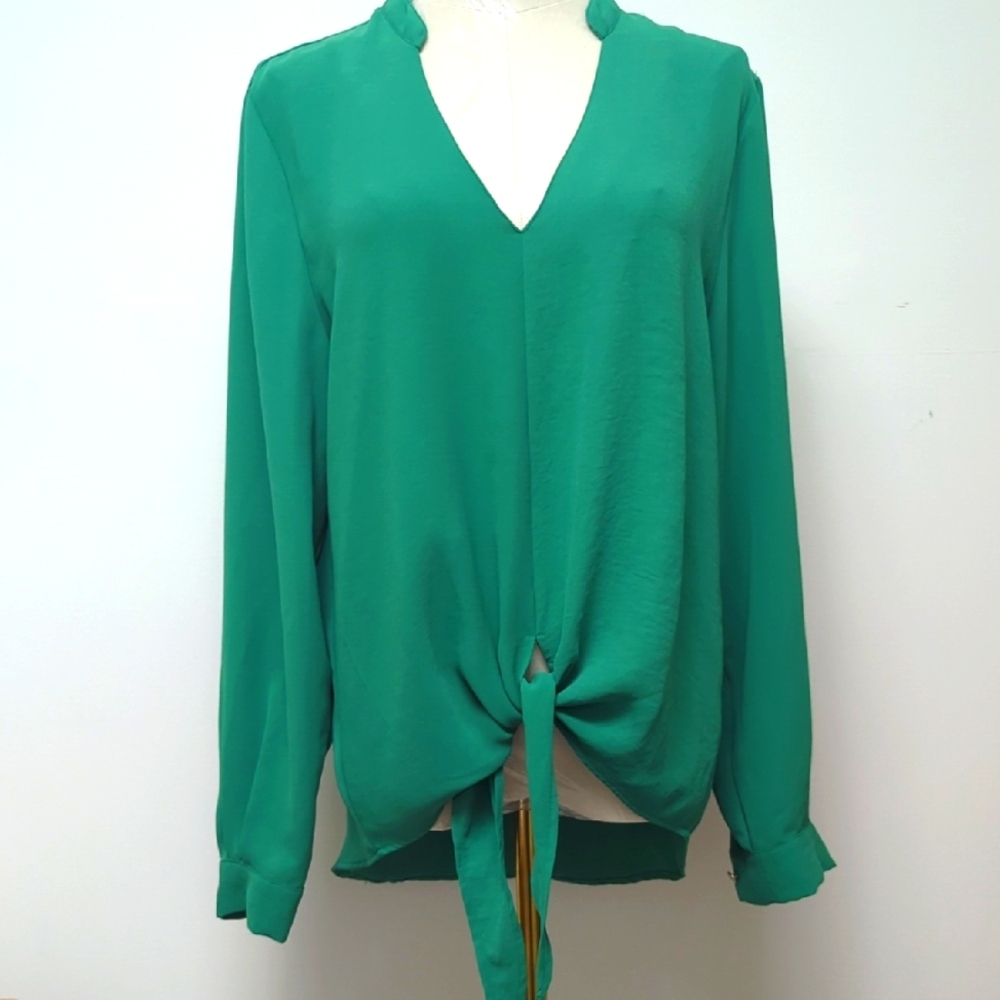 Gabrielle Union New York & Company Green Tie Front Flowy Blouse Size M